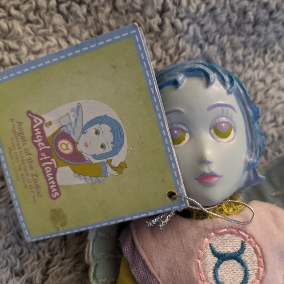 Angels of the Zodiac Taurus doll figurine - Picture 3 of 9